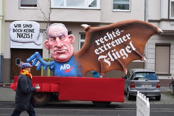 El AfD había iniciado una demanda contra la ex canciller Angela Merkel por haber criticado públicamente la elección de Thomas Kemmerich