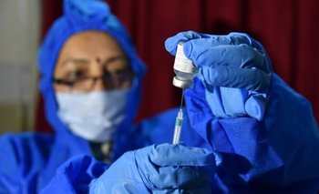 Se aprobó la vacuna india contra el coronavirus