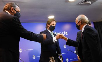 Lacalle Pou y García encabezaron la conferencia de prensa