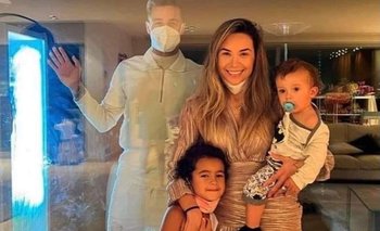 Philippe Coutinho vivió la fiesta de fin de año detrás de un vidrio con su familia, debido al contagio positivo de covid-19