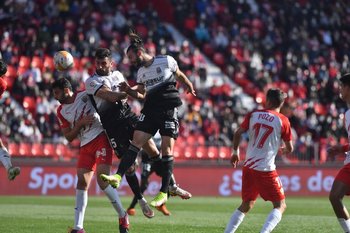 Gastón Silva se elevó y metió el cabezazo para el triunfo de visita de Cartagena contra Almería