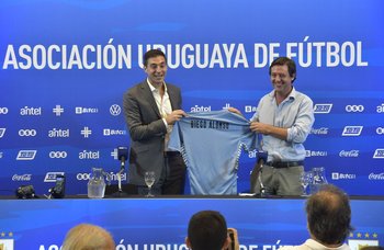 Diego e Ignacio Alonso en la presentación del nuevo entrenador, en enero