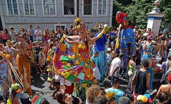 El carnaval es una fiesta tradicional de Río que convoca a millones de personas