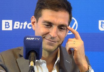Diego Alonso fue presentado como nuevo entrenador de la selección uruguaya