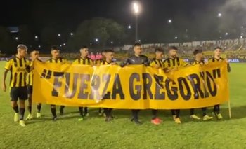 El saludo de apoyo del plantel de Peñarol a Gregorio Pérez