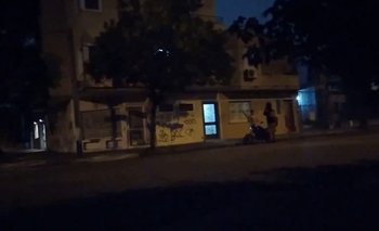Un hombre roba a deliveries en el barrio La Blanqueada pese a estar emplazado