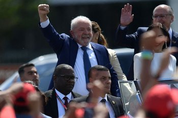 Lula en su llegada al Parlamento