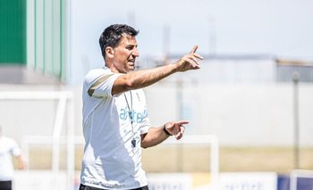 Marcelo Broli entrenador de la selección uruguaya que jugará el Sudamericano sub 20 de Colombia en enero-febrero 2023