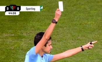La primera tarjeta blanca fue monstrada en el fútbol de Portugal