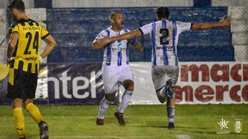 Borges celebra ante Peñarol en el Clausura