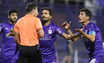 Andrés Lamas es el capitán de los violetas