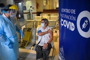 El porcentaje de vacunación en Uruguay de tercera dosis ronda el 42%