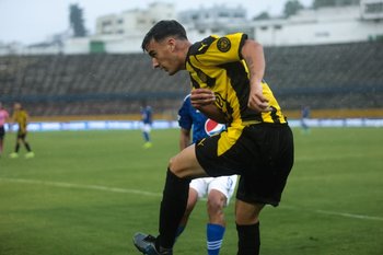 Pablo López en su debut de la Copa Libertadores sub 20