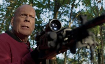Bruce Willis en Apex, una de sus nominadas a los Razzie
