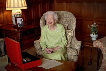 La Reina Isabel II, tiene 95 años