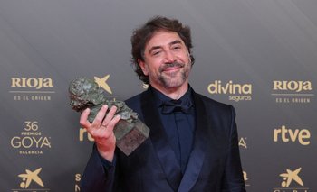 Javier Bardem recibiendo el premio Goya este año