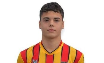 Sebastián Giacomazzi se destaca en la sub 16 de Lecce y es el capitán del equipo