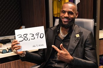 El número de los puntos que alcanzó LeBron