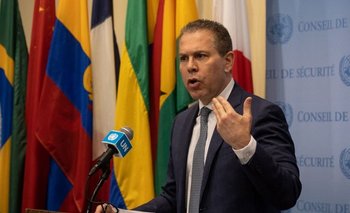 "Las continuas actividades de colonización de Israel ponen en peligro la viabilidad de la solución de dos Estados", dijo la presidencia del Consejo, en un comunicado respaldado por los 15 miembros.