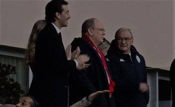 El senador Juan Sartori, vicepresidente de Monaco de Francia, vio la goleada sobre Paris Saint Germain junto al Príncipe Alberto
