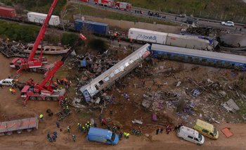 42 personas fallecieron en el accidente de tren ocurrido en Grecia