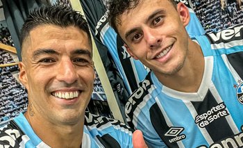 Luis Suárez y Felipe Carballo celebraron el triunfo de Gremio sobre Internacional en el clásico