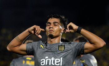 Arezo, de Peñarol, está entre los 11 mejores de la semana en la Sudamericana