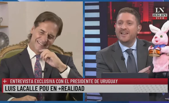 Captura de pantalla de la entrevista que Luis Lacalle Pou y el periodista argentino Jonatan Viale 