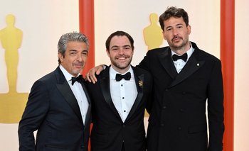Ricardo Darín, Peter Lanzani y Santiago Mitre en la alfombra de los premios Oscar