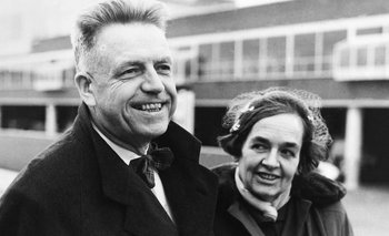 Dr. Alfred Kinsey y su esposa Clara a finales de la década de 1940.