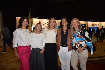 Verónica Rey, Flavia Sola, Natalia Vidal, María Camacho y Magdalena Staricco