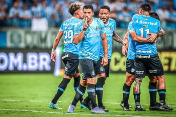 El festejo de gol de Suárez ante Ferroviário