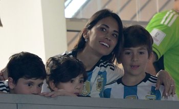 Antonella Rocuzzo con sus hijos