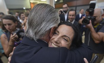 Ignacio De Posadas junto a la ministra de Economía, Azucena Arbeleche, el día de su asunción
