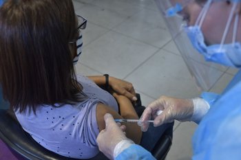Los trabajadores que deseen vacunarse tendrán hasta cuatro horas para ausentarse del trabajo