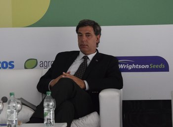 Gonzalo Valdés, presidente de ARU, en la Expo Melilla.