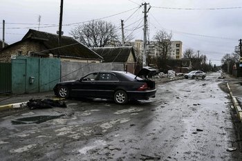 Destrucción en Bucha, pueblo del que se retiró el ejército ruso