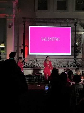 Valentino Beauty fue la marca que más contribuyó al crecimiento de la división Lujo en el año 2021 a nivel mundial.