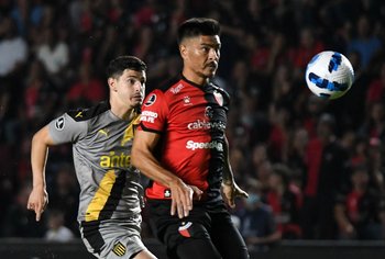 Peñarol recibirá el miércoles a Colón en busca de clasificar a la Copa Sudamericana