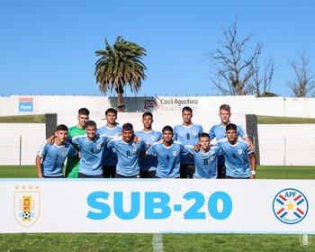 El equipo sub 20 de Uruguay que jugó ante Paraguay en Jardines del Hipódromo