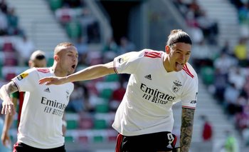 Darwin Núñez celebró un nuevo gol que le dio la victoria de visitante a Benfica ante Marítimo