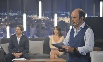 Ignacio Álvarez en su programa televisivo Santo y Seña