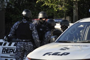 Los policías denunciados cumplen funciones en la Guardia Republicana