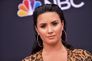 Demi Lovato se identifica como una persona no binaria