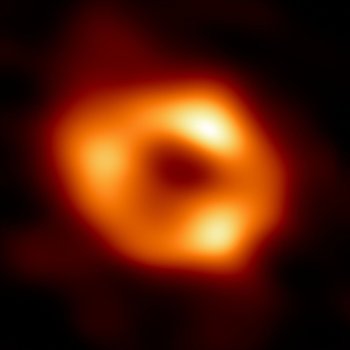 Esta imagen del folleto publicada por el Observatorio Europeo Austral (ESO) el 12 de mayo de 2022 muestra la primera imagen de Sagitario A*, el agujero negro supermasivo en el centro de nuestra propia galaxia, la Vía Láctea.