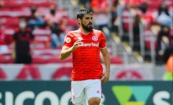 Bruno Méndez interesa a Internacional de Porto Alegre que quiere que se quede en el club y que no vuelva a Corinthians