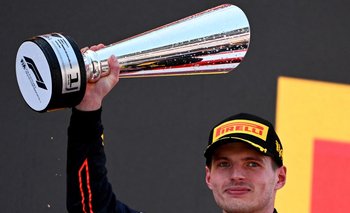 Verstappen volvió a ganar y ahora lidera el campeonato