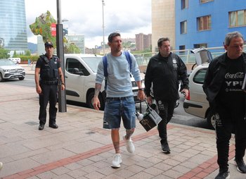 Lionel Messi al llegar a la concentración argentina en Bilbao