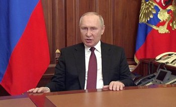 Vladimir Putin en el momento en que anunció la "operación militar especial" en Ucrania