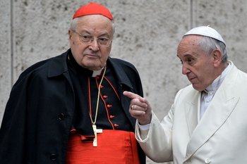 Angelo Sodano, junto al papa Francisco.